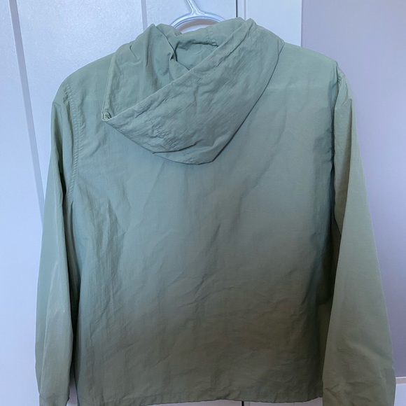 **SOLD** Brandy Melville Windbreaker - Picture 3 of 3